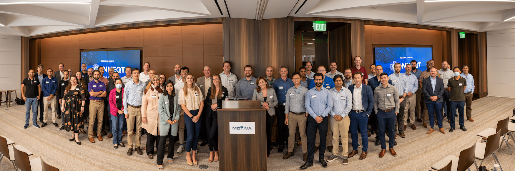 Panoramic photo of the entire Seeq team